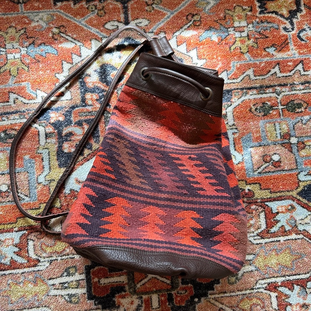 Ecoté Bucket Sling Bag